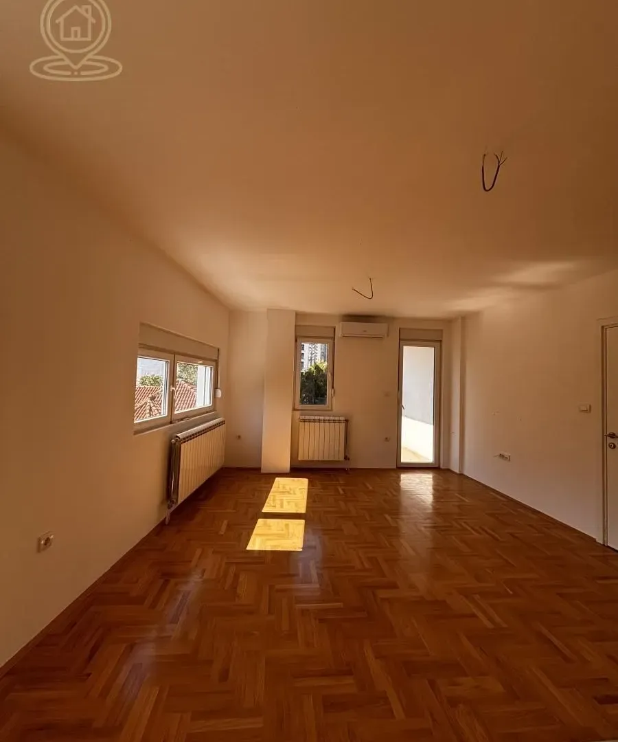 Izdavanje, dvosoban stan, 55m², Čair, Niš