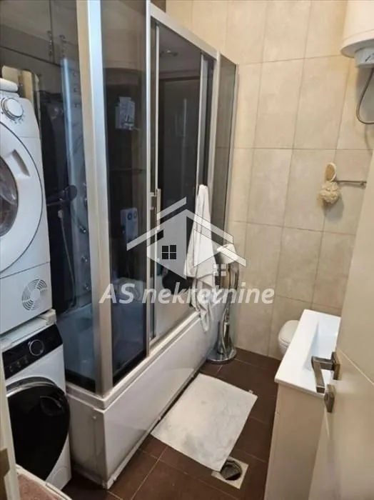Izdavanje, trosoban stan, 80m², Bogoslovija, Palilula Sve Podlokacije