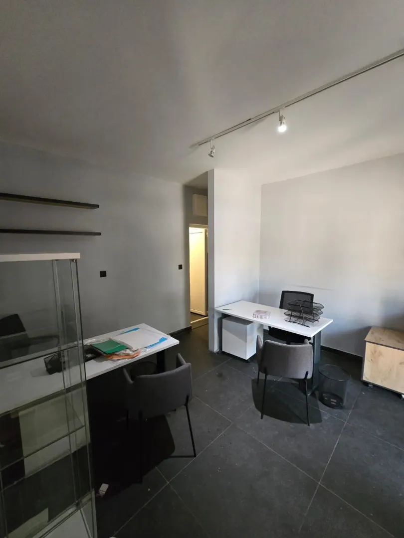Rent, office space, 30m², Centar, Tivat