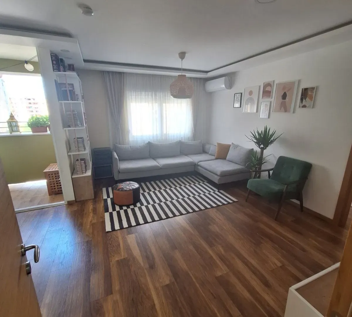 Prodaja, trosoban stan, 89m², Autobuska stanica, Podgorica