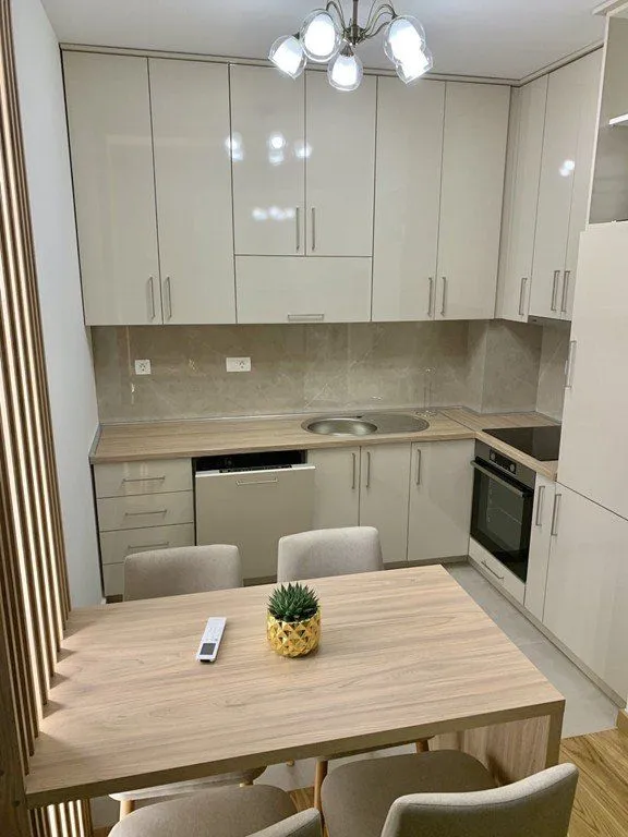Izdavanje, jednosoban stan, 48m², City Kvart, Podgorica