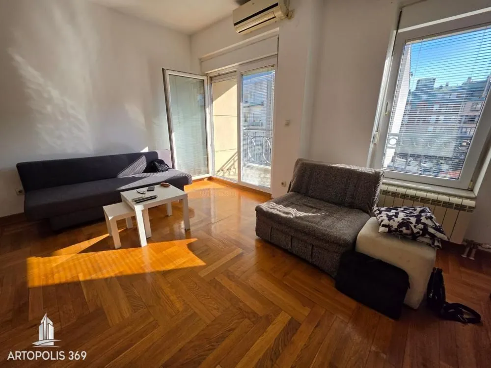 Prodaja, jednosoban stan, 32m², Vračar Sve Podlokacije, Beograd
