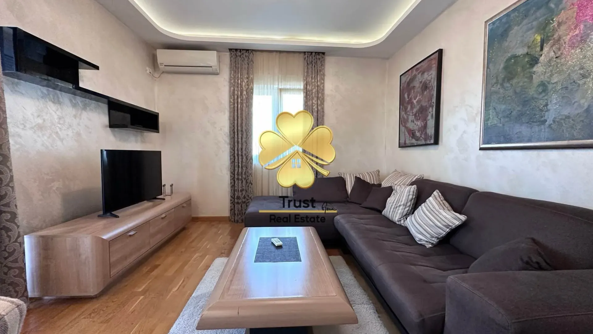 Izdavanje, dvosoban stan, 70m², City Kvart, Podgorica