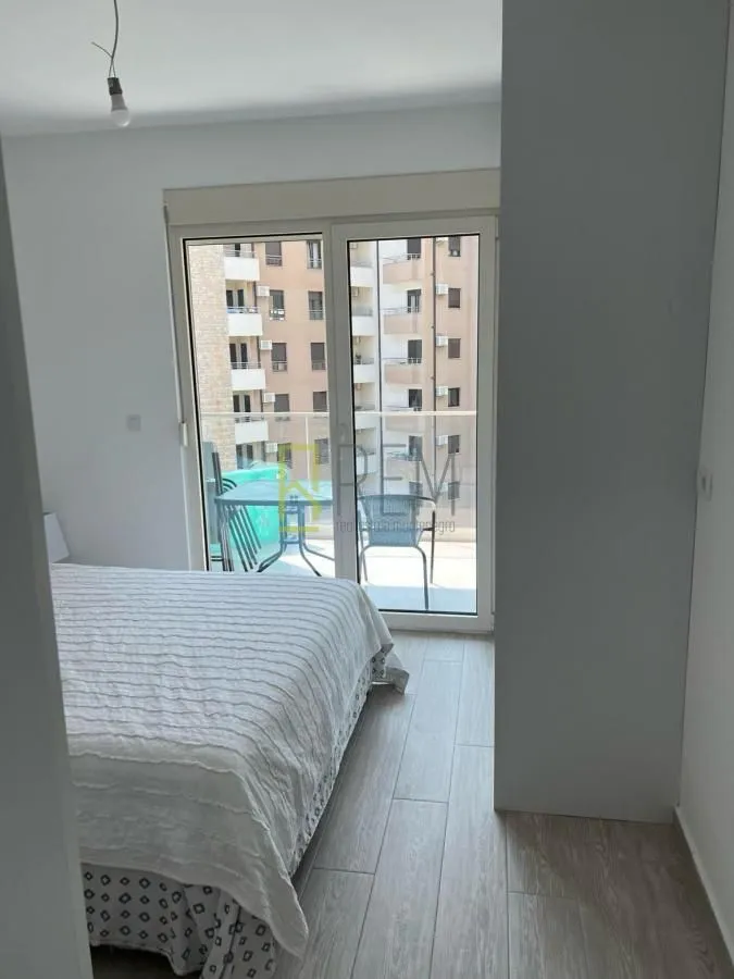Sale, two bedroom apartment, 90m², Bečići, Budva