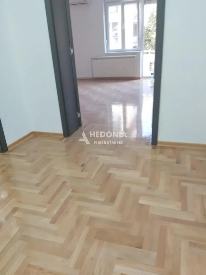Prodaja, dvosoban stan, 50m², Kalenić Pijaca, Vračar Sve Podlokacije