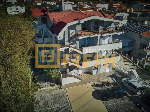 Prodaja, dvosoban stan, 83m², Šušanj, Bar - image 1