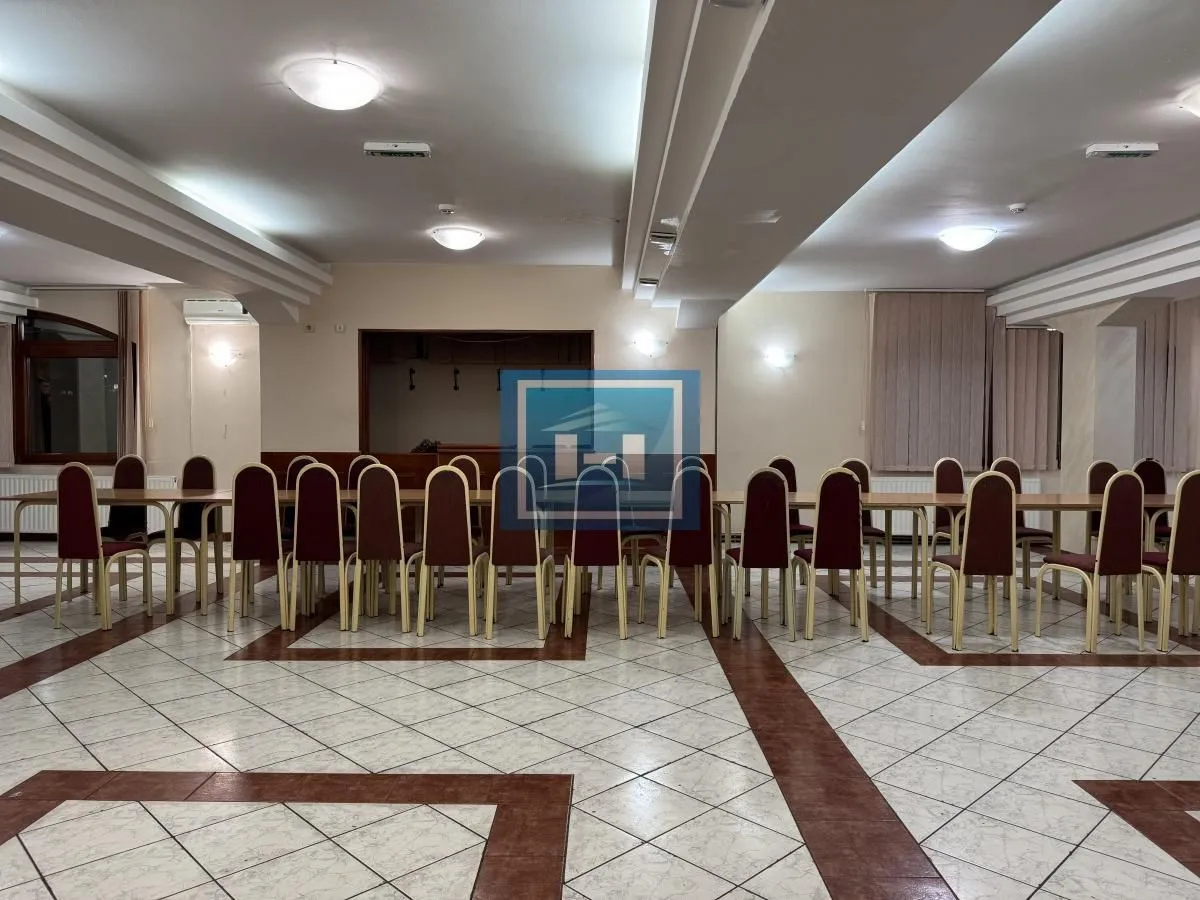 Prodaja, ugostiteljski objekat, 1560m², Despotovac, Srbija