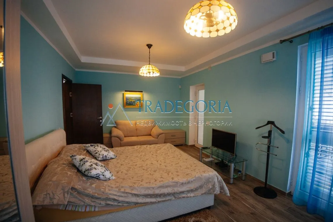 Prodaja, kuća, 265m², Dobra Voda, Bar