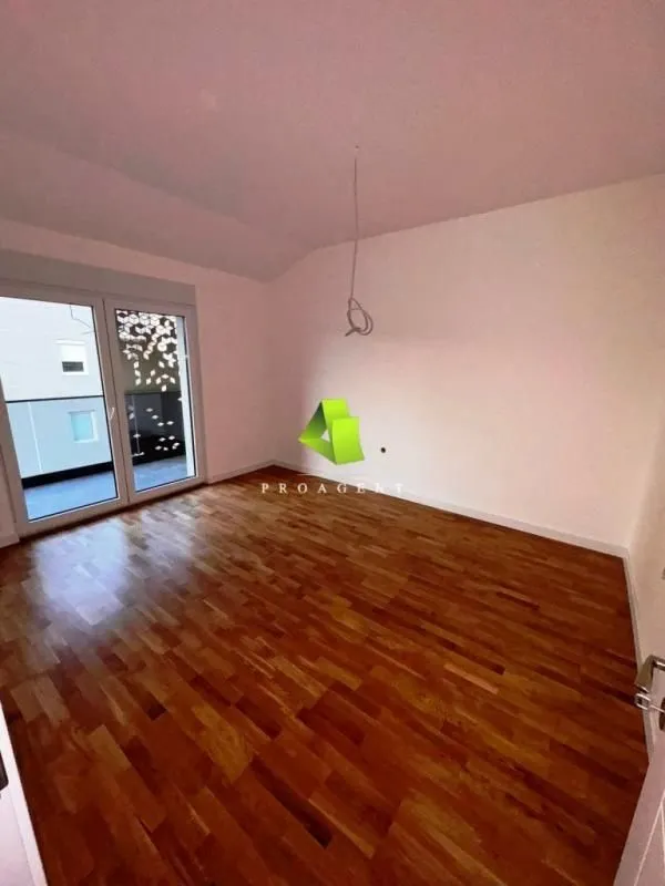 Prodaja, trosoban stan, 113m², Pantelej, Niš
