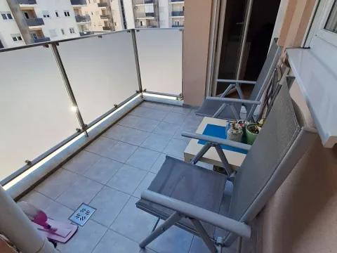 Sale, two bedroom apartment, 73m², City Kvart, Podgorica - image 12