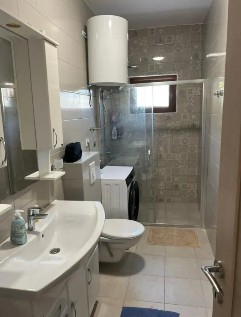Prodaja, trosoban stan, 107m², Mažina, Tivat