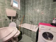 Rent, house, 120m², Tološi, Podgorica - image 13