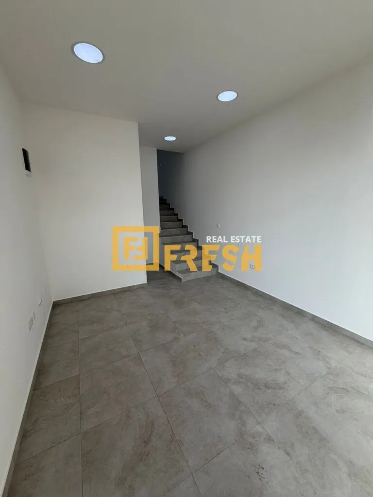 Sale, office space, 57m², Krivi Most, Podgorica