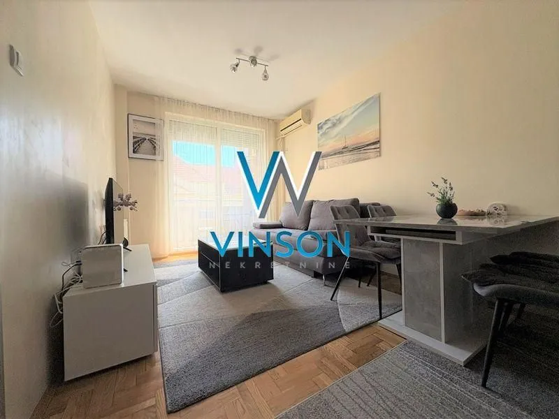 Izdavanje, jednosoban stan, 38m², Centar, Novi Sad