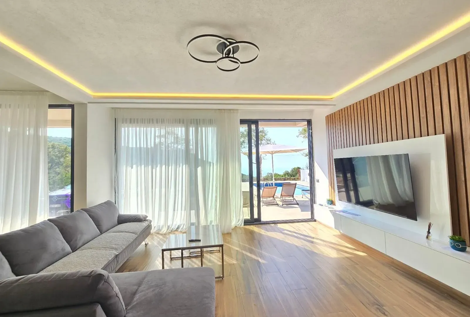 Rent, house, 250m², Višnjevo, Kotor