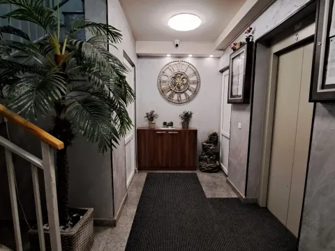 Izdavanje, jednosoban stan, 62m², New City, Podgorica - image 12