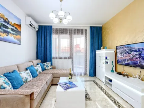 Sale, one bedroom apartment, 58m², Bečići, Budva - image 1