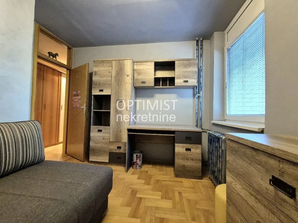 Izdavanje, trosoban stan, 51m², Čukarica, Beograd