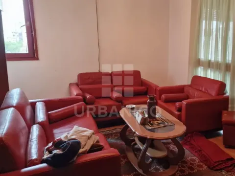 Prodaja, trosoban stan, 96m², Blok 5, Podgorica - image 1