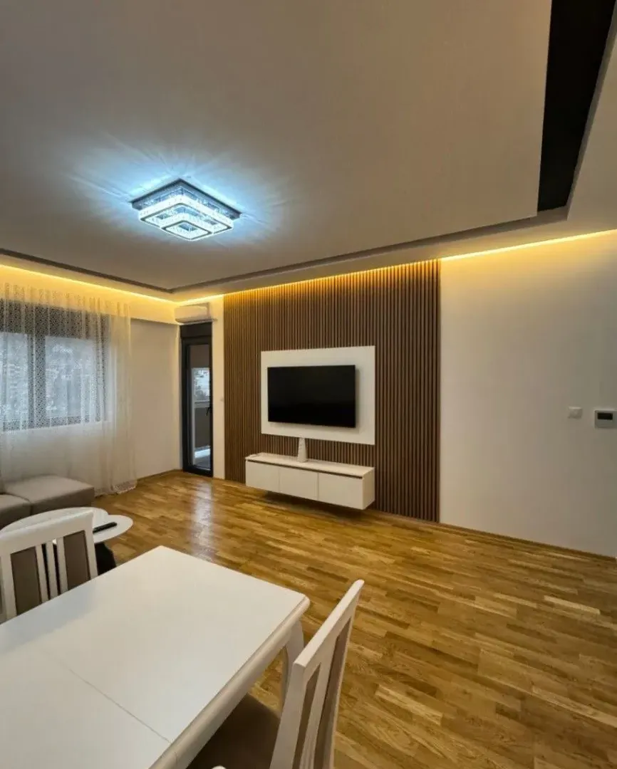Izdavanje, jednosoban stan, 53m², Zagorič, Podgorica