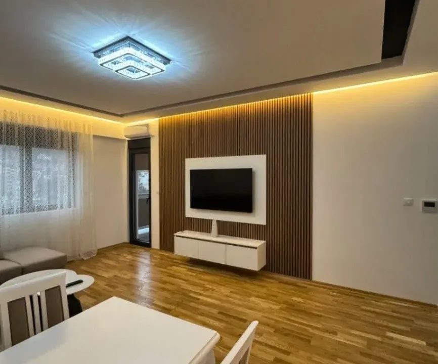 Izdavanje, jednosoban stan, 53m², Zagorič, Podgorica