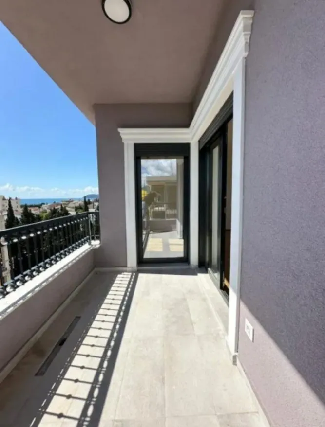 Prodaja, dvosoban stan, 69m², Šušanj, Bar