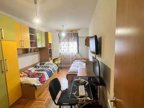 Prodaja, dvosoban stan, 70m², Stari Aerodrom, Podgorica - image 11