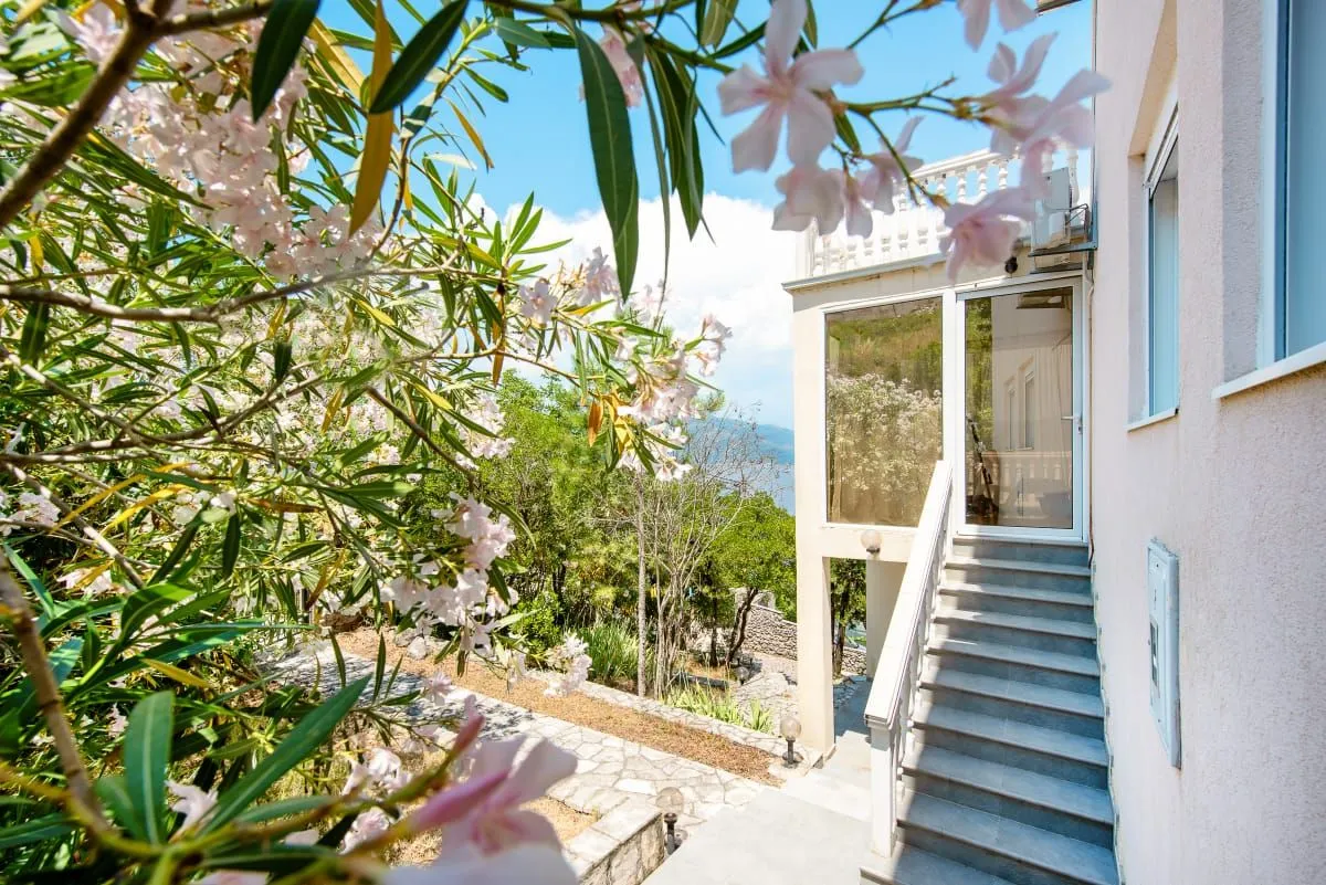 Prodaja, kuća, 150m², Krašići, Tivat