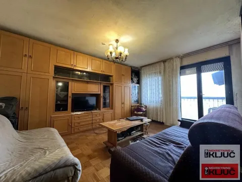 Sale, three bedroom apartment, 71m², Bulevar Oslobodjenja, Novi Sad Sve Podlokacije - image 1