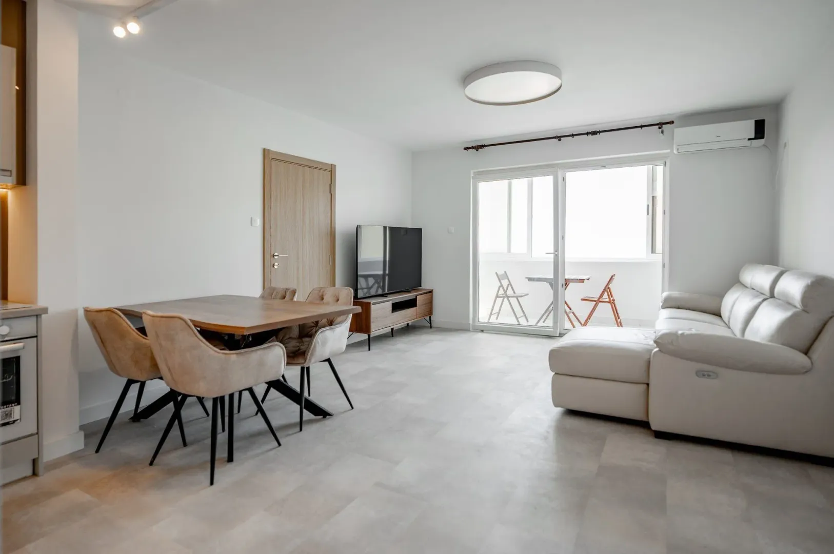 Prodaja, jednosoban stan, 45m², Sveti Stefan, Budva