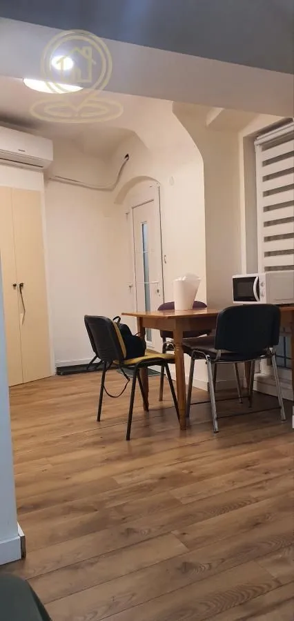 Izdavanje, dvosoban stan, 40m², Gradić, Petrovaradin
