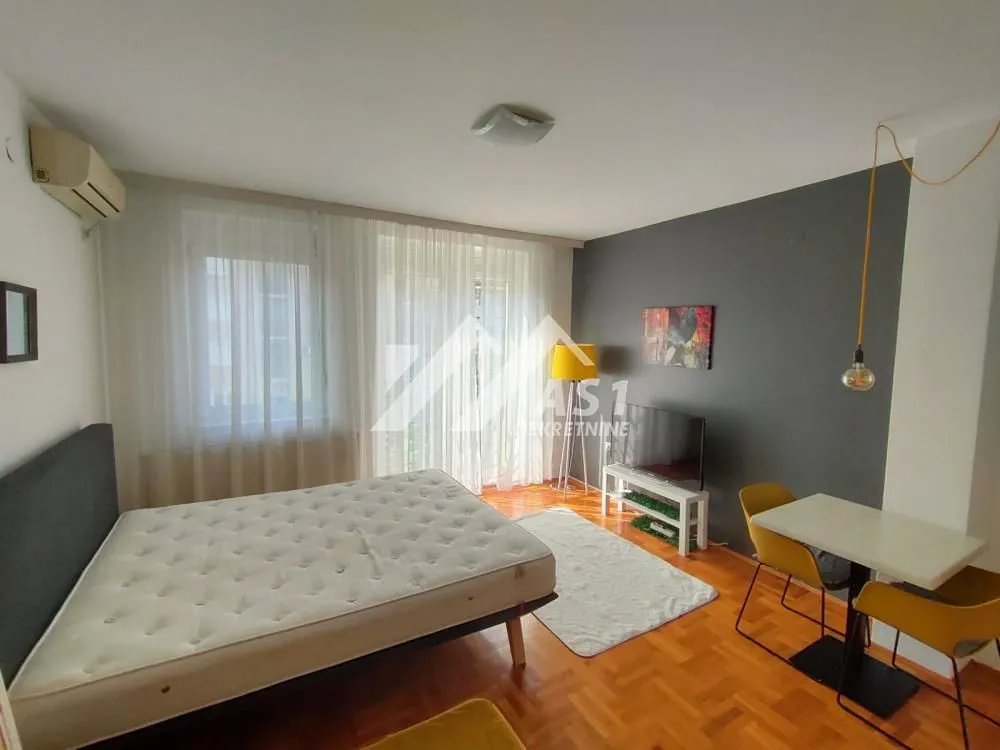 Izdavanje, stan, 25m², Grbavica, Novi Sad Sve Podlokacije