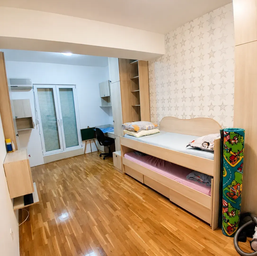 Izdavanje, dvosoban stan, 74m², Pobrežje, Podgorica