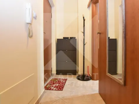 Izdavanje, jednosoban stan, 40m², Pobrežje, Podgorica - image 6