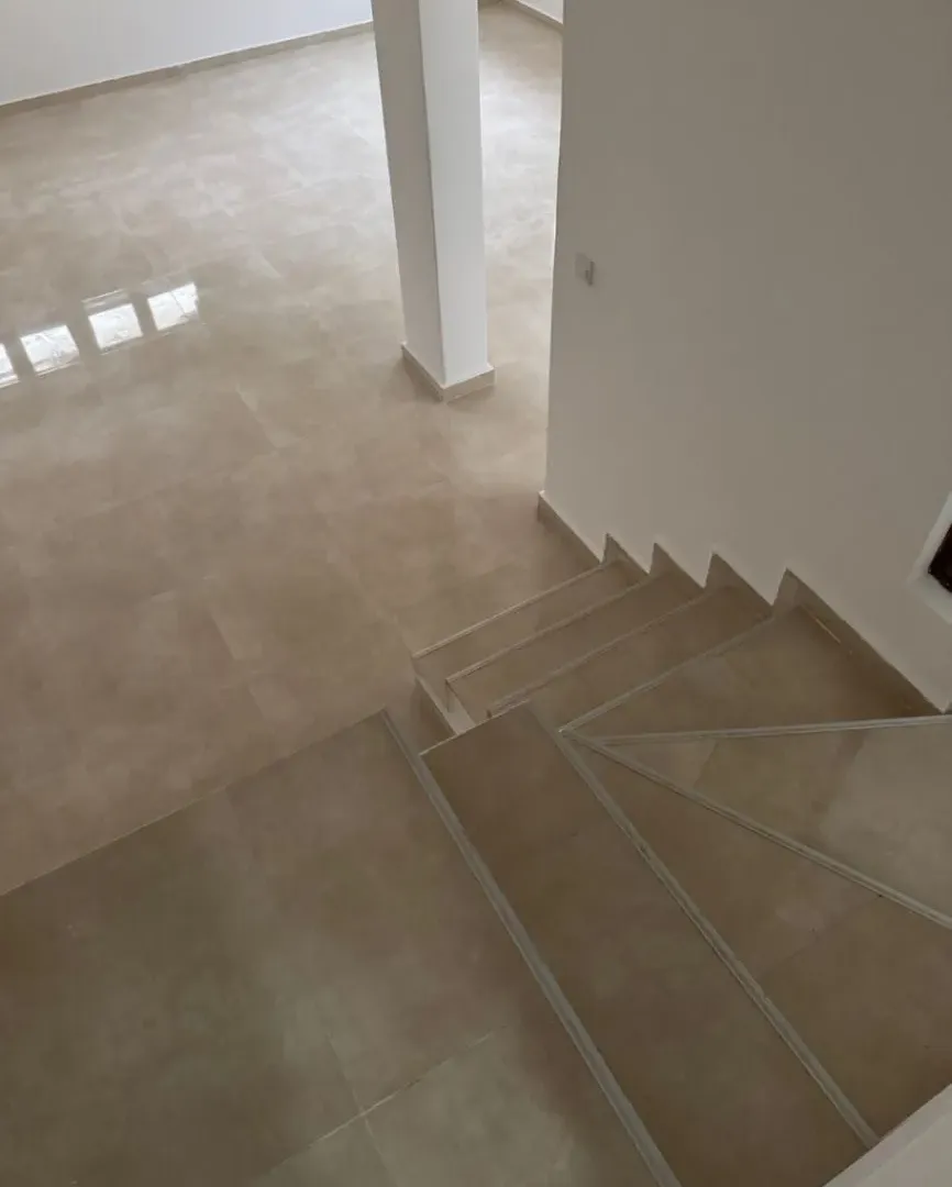 Izdavanje, kuća, 500m², Stari Aerodrom, Podgorica
