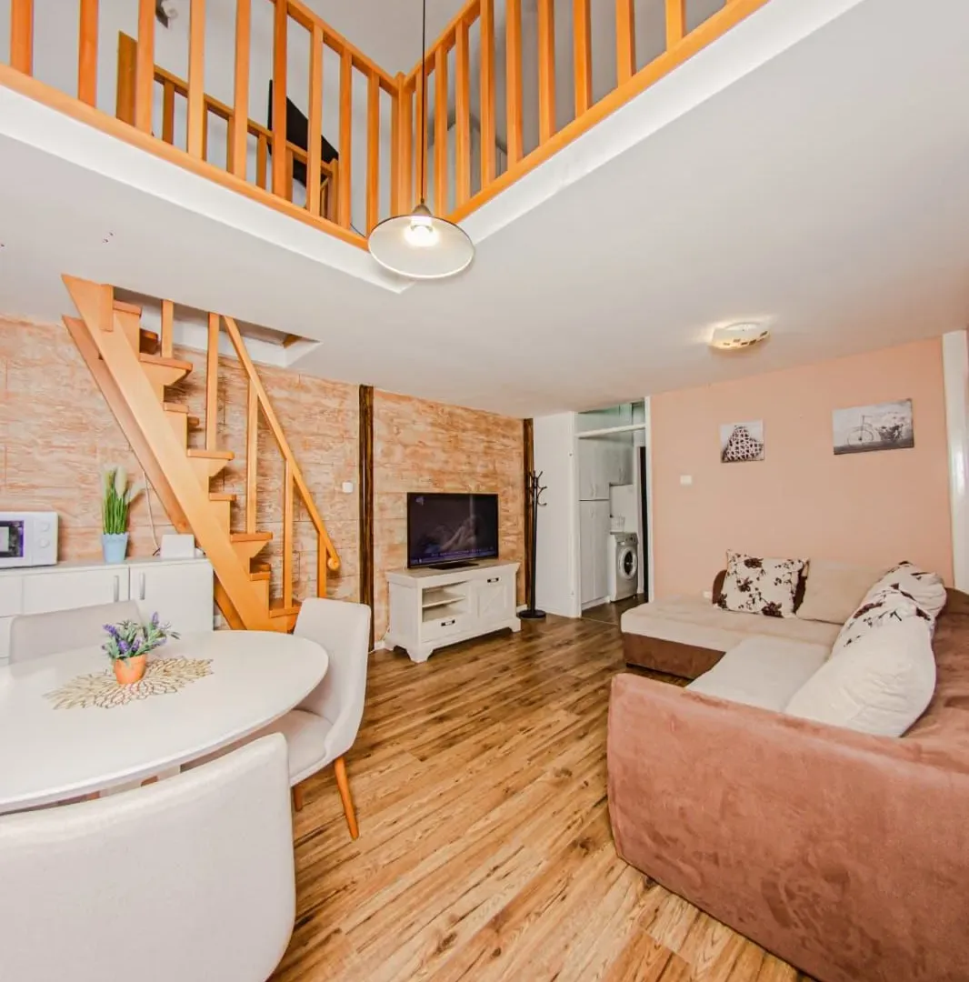 Sale, two bedroom apartment, 48m², Centar, Bar