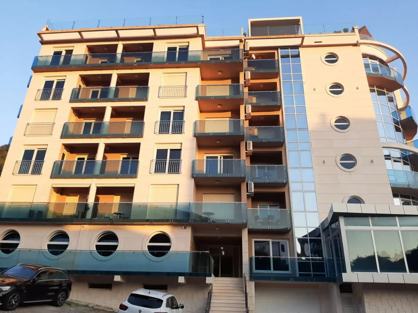Rent, two bedroom apartment, 61m², Pržno, Budva