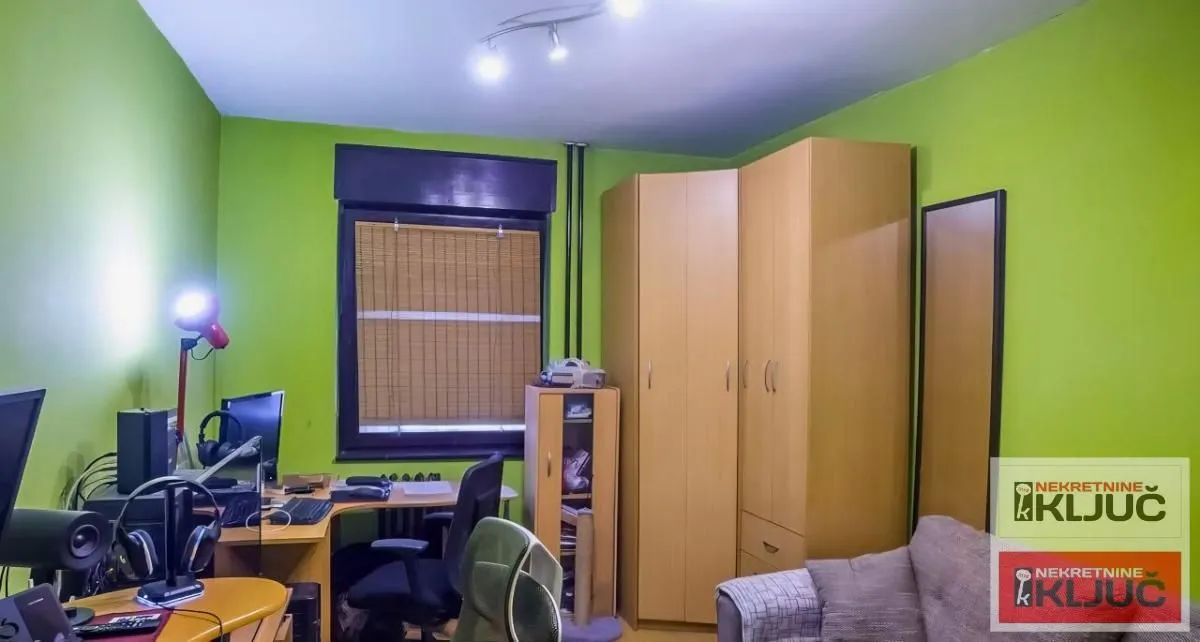 Prodaja, trosoban stan, 65m², Bulevar Oslobodjenja, Novi Sad Sve Podlokacije