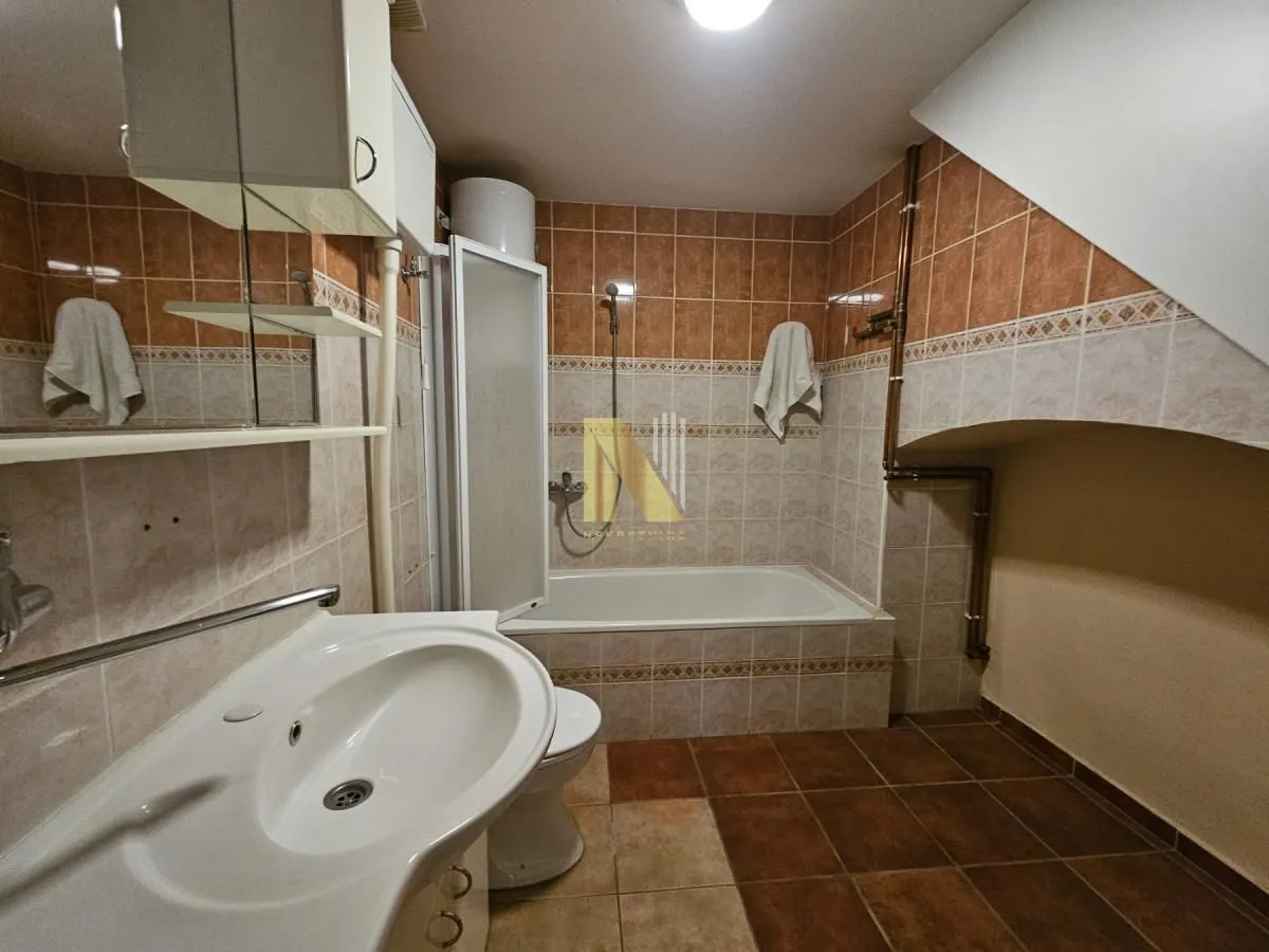 Prodaja, stan, 252m², Centar, Subotica