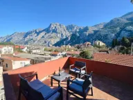 Izdavanje, kuća, 100m², Škaljari, Kotor - image 23