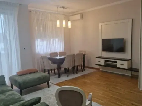 Izdavanje, dvosoban stan, 90m², Sajmište, Novi Sad - image 3