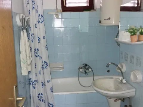 Izdavanje, dvosoban stan, 75m², Gintaš, Podgorica - image 6