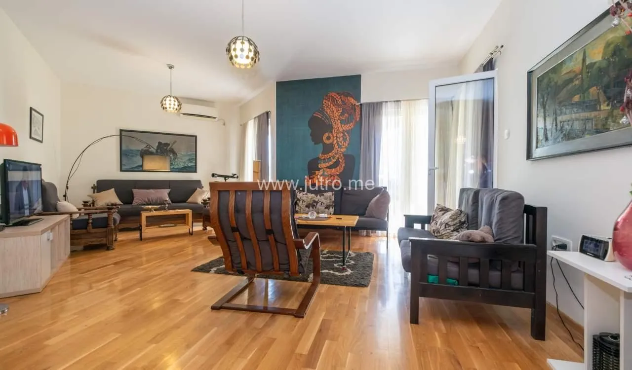 Rent, house, 200m², Spuž, Danilovgrad