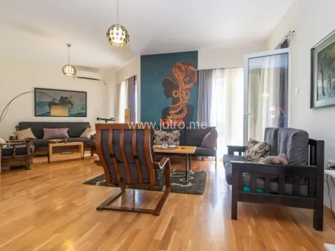 Rent, house, 200m², Gorica, Danilovgrad - image 5