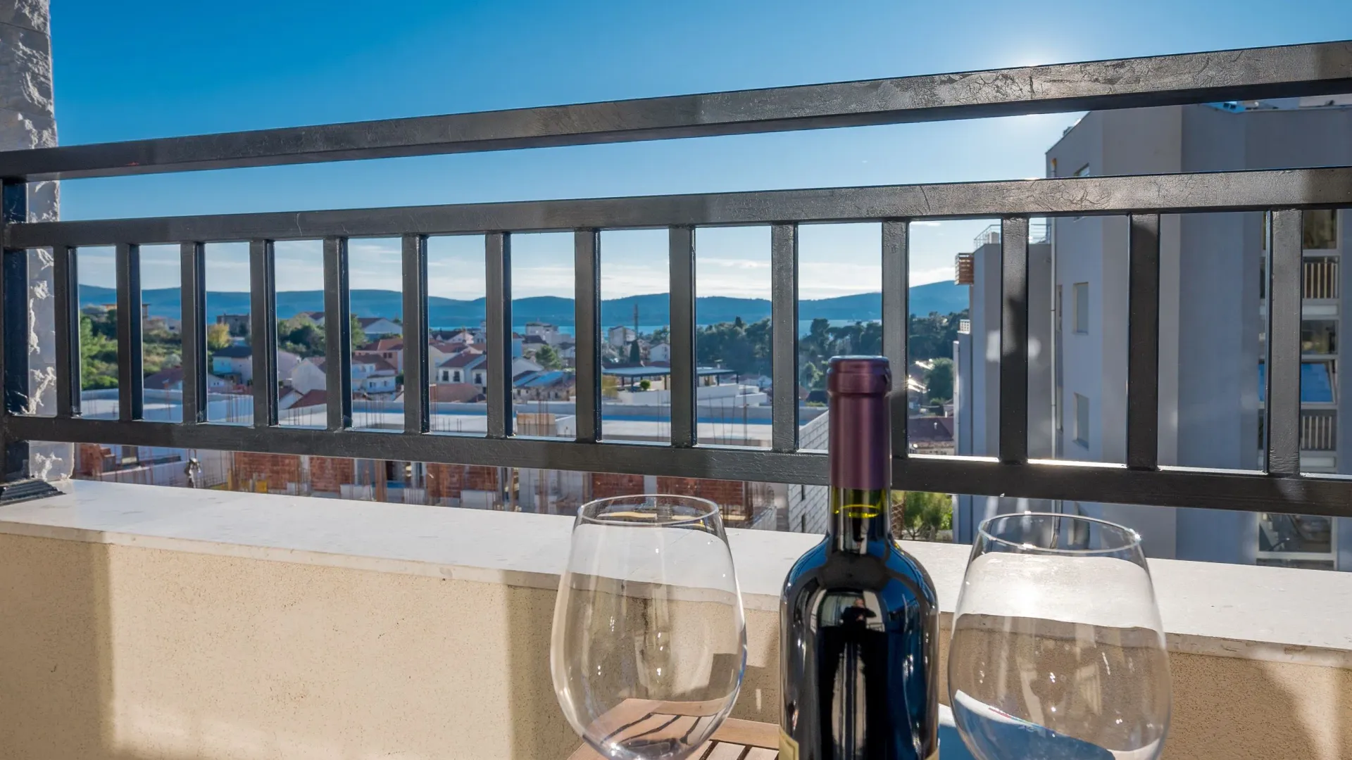 Prodaja, dvosoban stan, 63m², Pod Kuk, Tivat