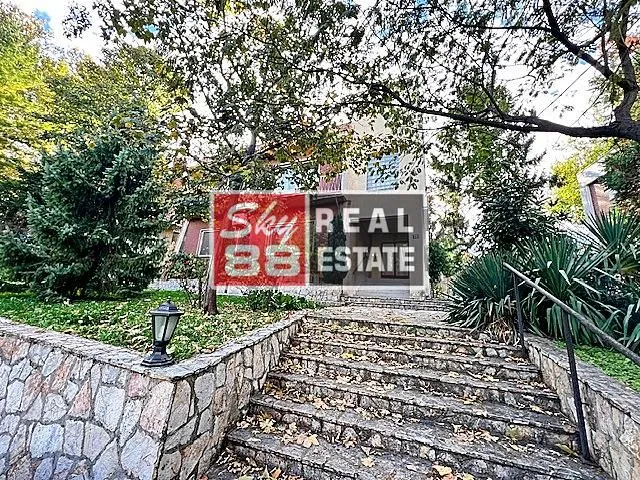 Prodaja, kuća, 365m², Savski Venac, Beograd