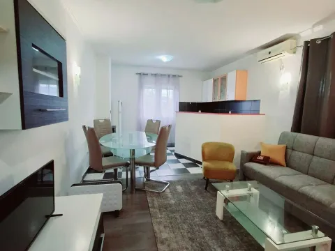 Izdavanje, dvosoban stan, 60m², Donja Gorica, Podgorica - image 8