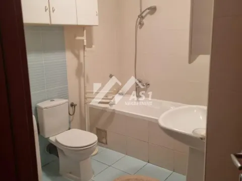 Izdavanje, trosoban stan, 105m², Centar, Novi Sad - image 7