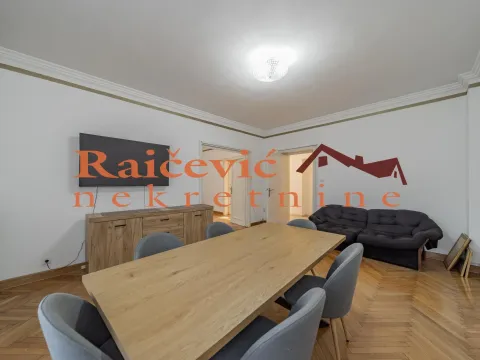 Izdavanje, trosoban stan, 102m², Vračar, Šid - image 3