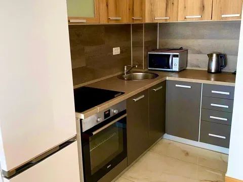 Prodaja, jednosoban stan, 46m², Centar, Bar - image 6